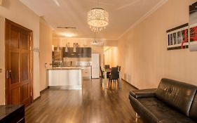Bugibba Square Seaview 3 Bedroom Apartment