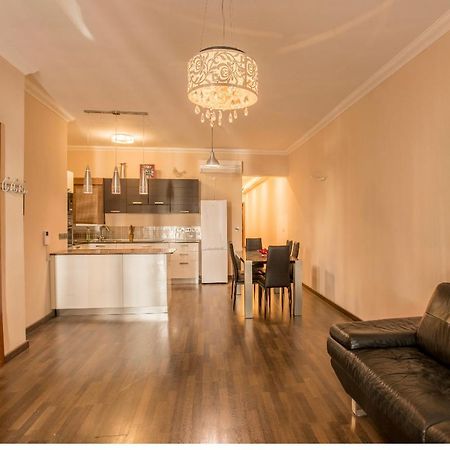 Bugibba Square Seaview 3 Bedroom Apartment San Pawl il-Baħar Kültér fotó