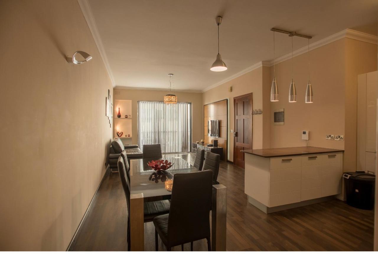 Bugibba Square Seaview 3 Bedroom Apartment San Pawl il-Baħar Kültér fotó