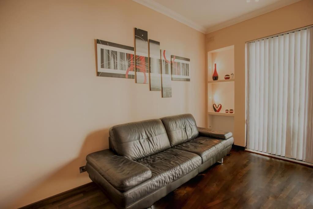 Bugibba Square Seaview 3 Bedroom Apartment San Pawl il-Baħar Kültér fotó
